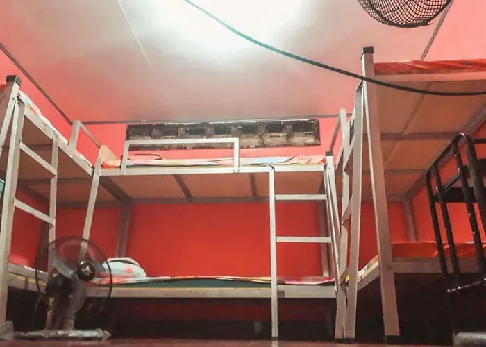 Hostel Madame O'chelle's Dormitel Manila
