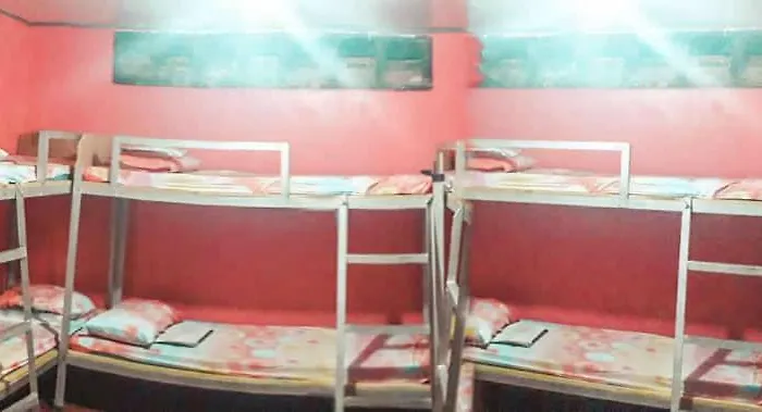 Hostel Madame O'chelle's Dormitel