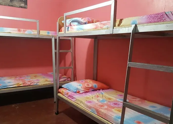 Madame O'chelle's Dormitel Hostel Manila